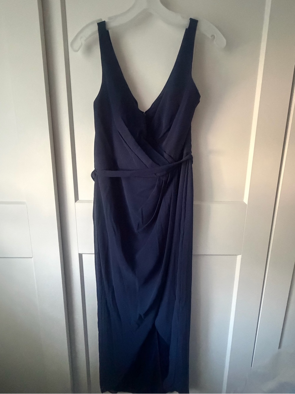David's Bridal Navy Sleeveless V-Neck Wrap Dress - size 6 - NWT wedding glam